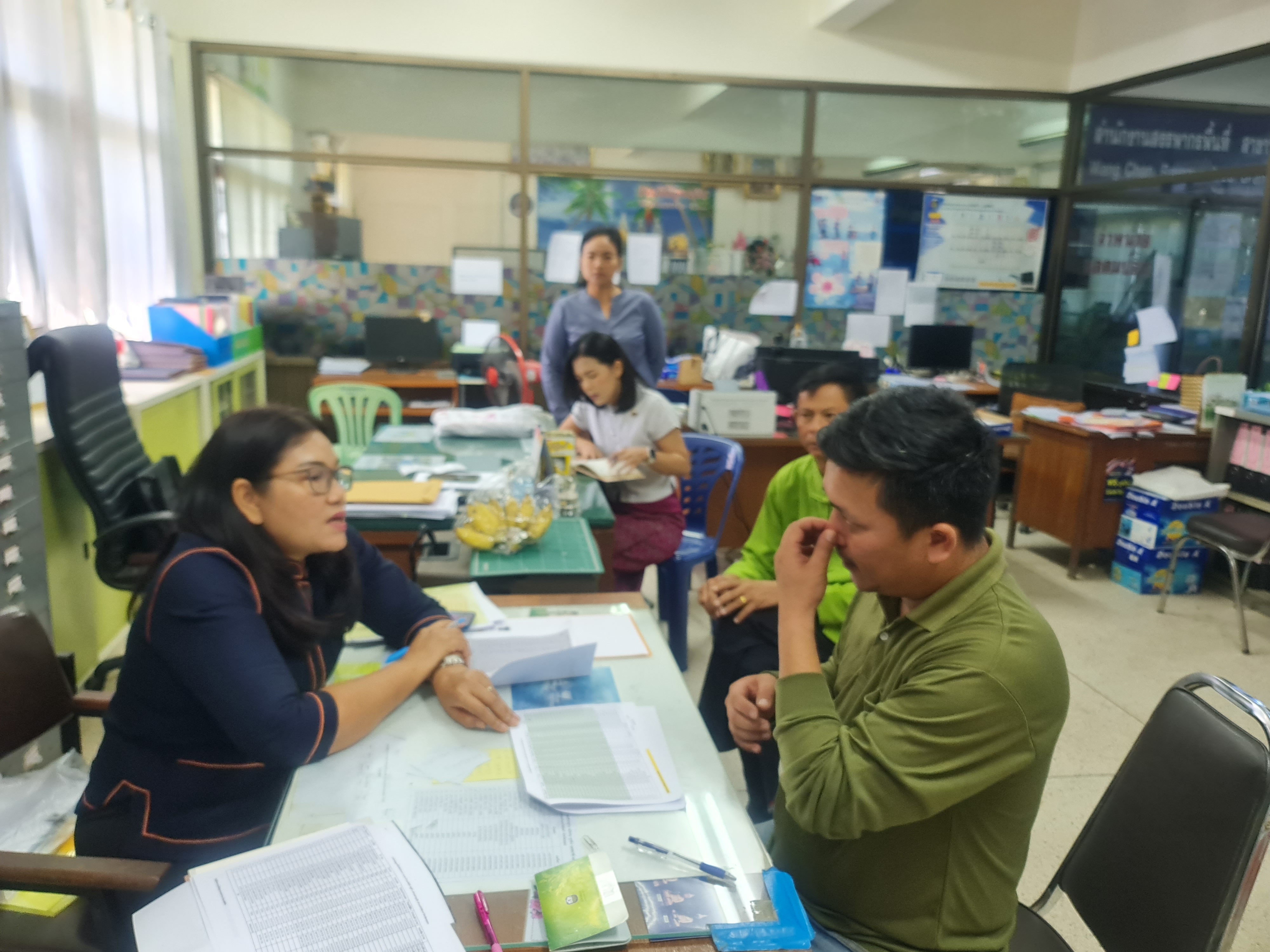 พช.ระยอง ลงพื้นที่ติดตามโครงการ กข.คจ. อ.วังจันทร์