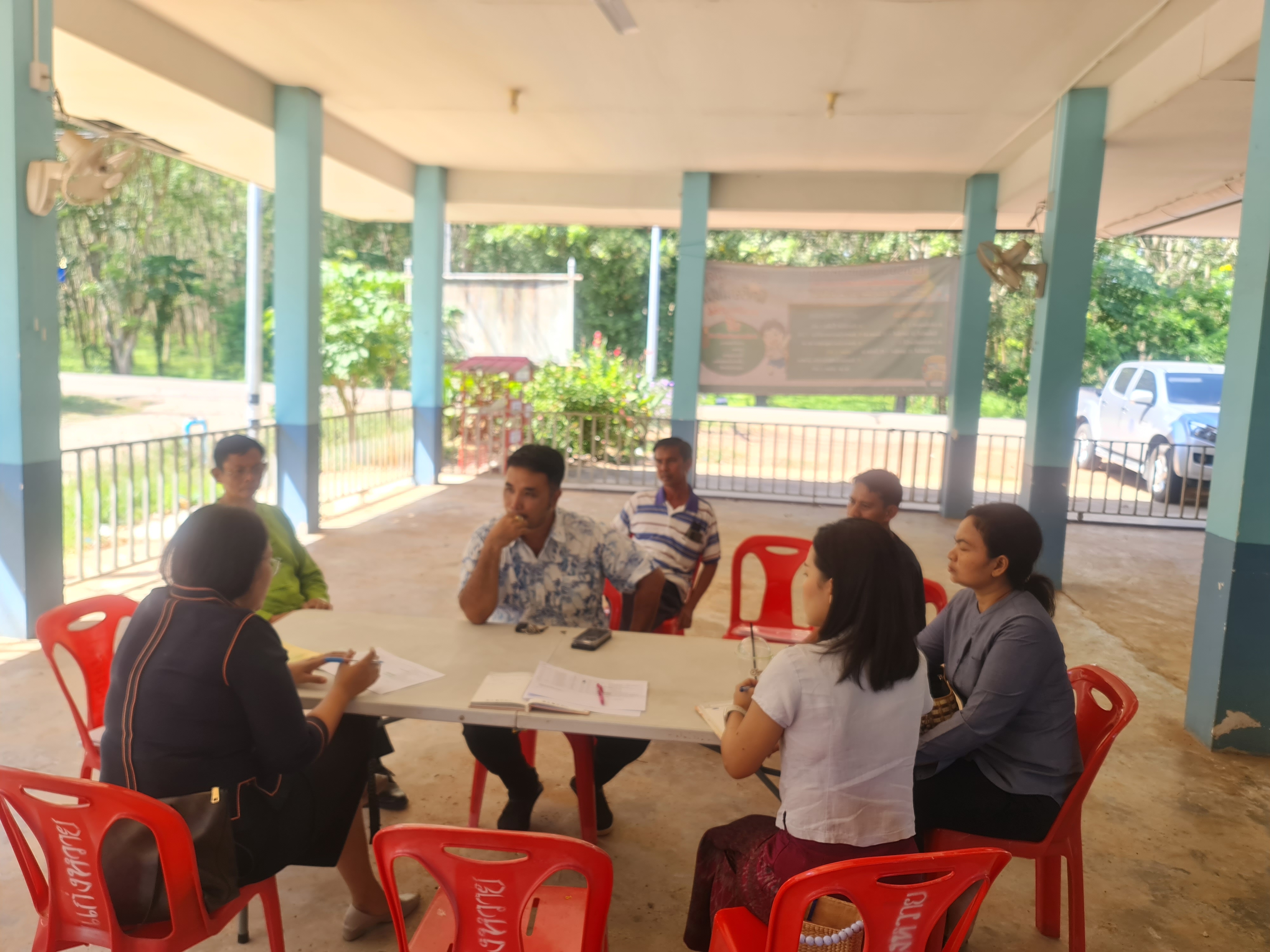 พช.ระยอง ลงพื้นที่ติดตามโครงการ กข.คจ. อ.วังจันทร์