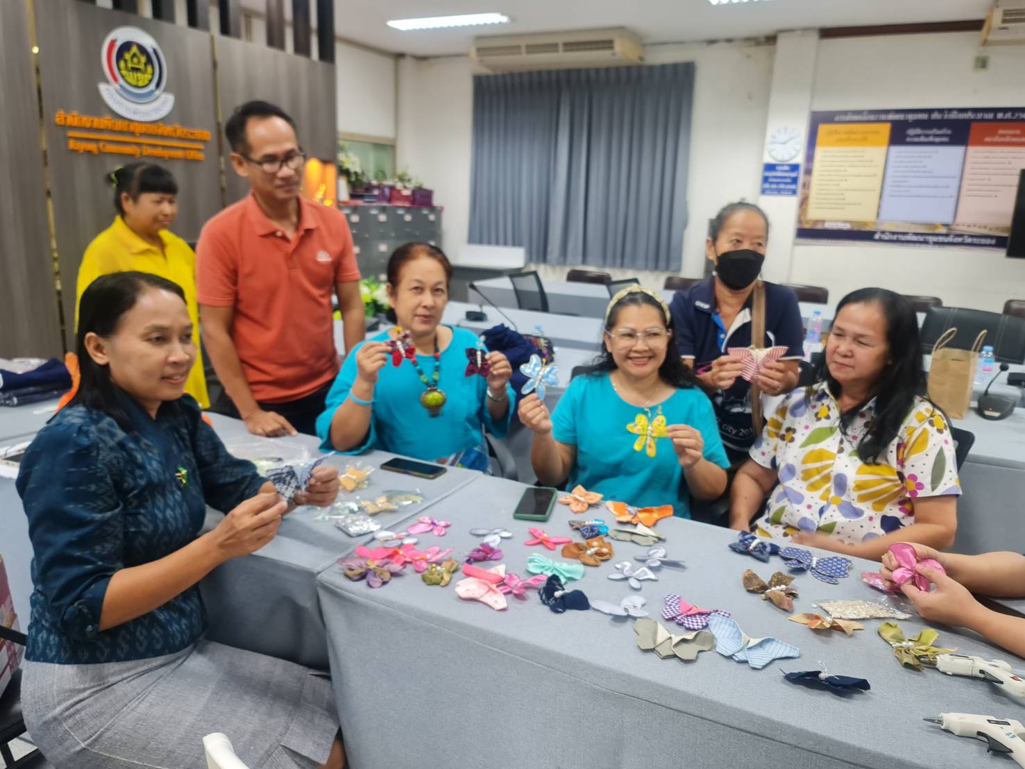 พช.ระยอง ร่วมประชุม เรื่องการส่งเสริมการใช้ผลิตภัณฑ์ OTOP เป็นของขวัญของฝาก ในช่วงเทศกาลปีใหม่ ปี 2567