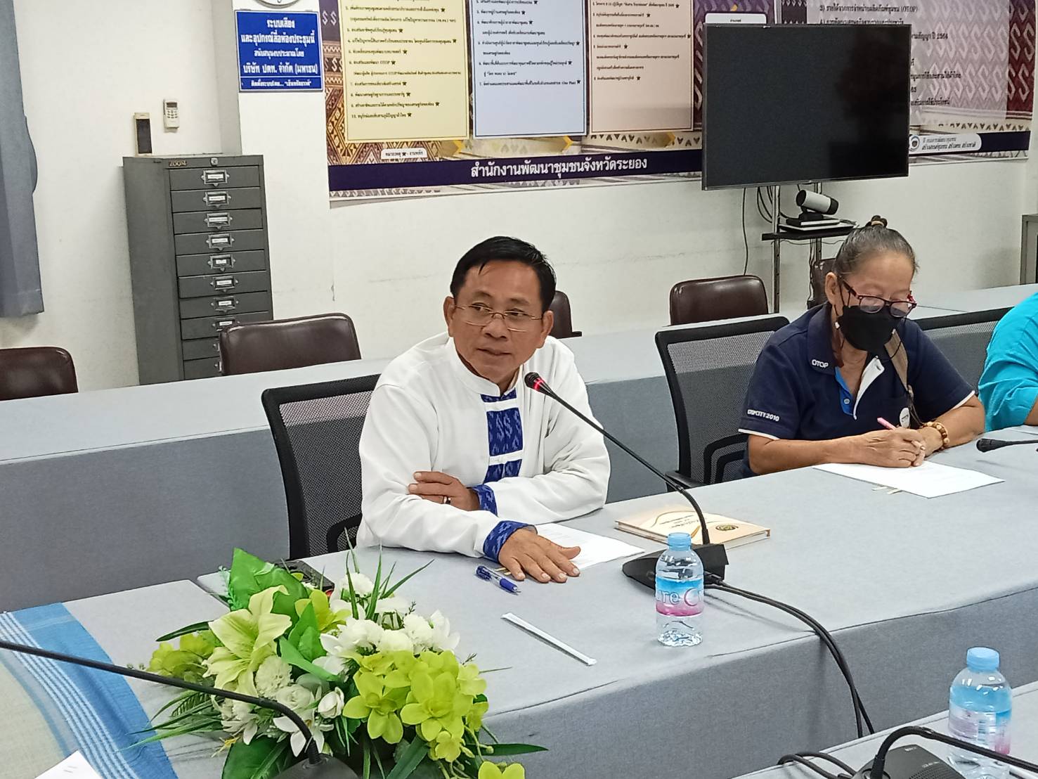 พช.ระยอง ร่วมประชุม เรื่องการส่งเสริมการใช้ผลิตภัณฑ์ OTOP เป็นของขวัญของฝาก ในช่วงเทศกาลปีใหม่ ปี 2567