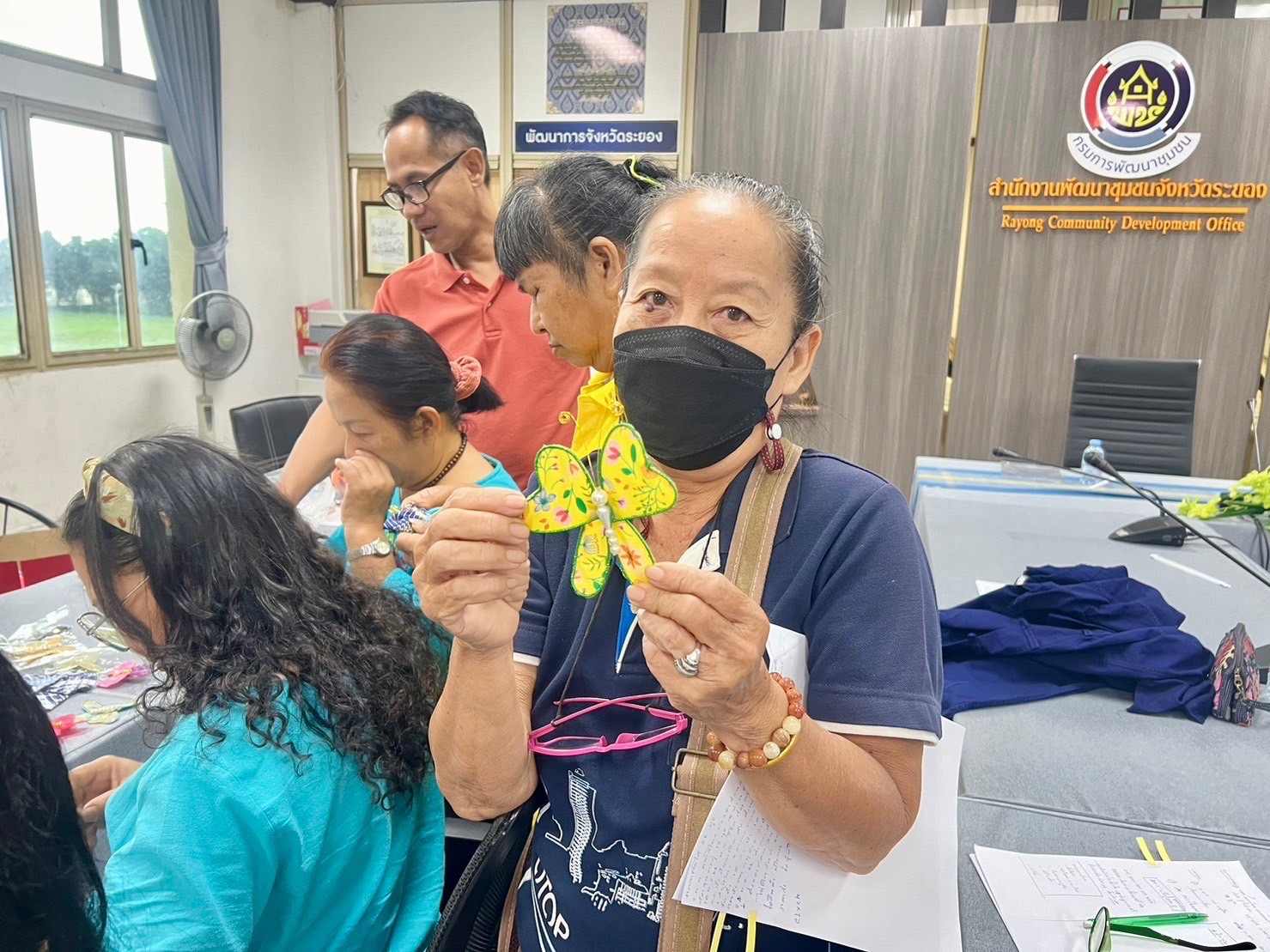 พช.ระยอง ร่วมประชุม เรื่องการส่งเสริมการใช้ผลิตภัณฑ์ OTOP เป็นของขวัญของฝาก ในช่วงเทศกาลปีใหม่ ปี 2567