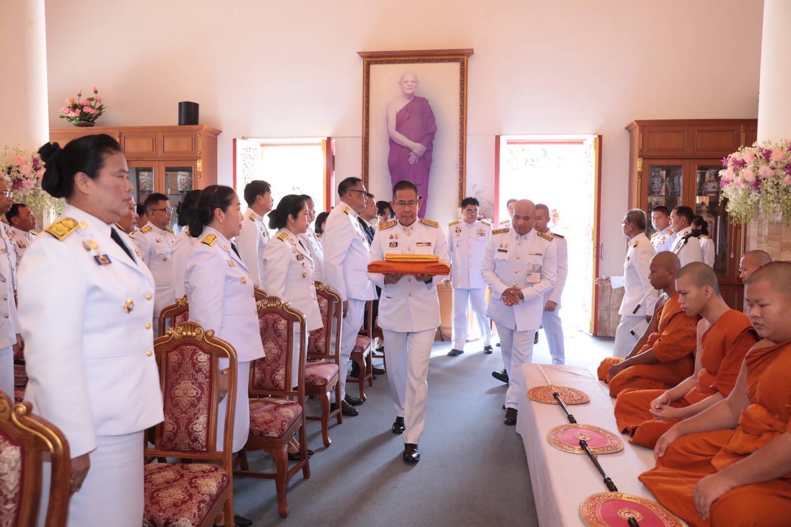 พระบาทสมเด็จพระเจ้าอยู่หัว ทรงพระกรุณาโปรดเกล้าฯ พระราชทานผ้าพระกฐิน ประจำปี พ.ศ. 2566 ให้กรมการพัฒนาชุมชน