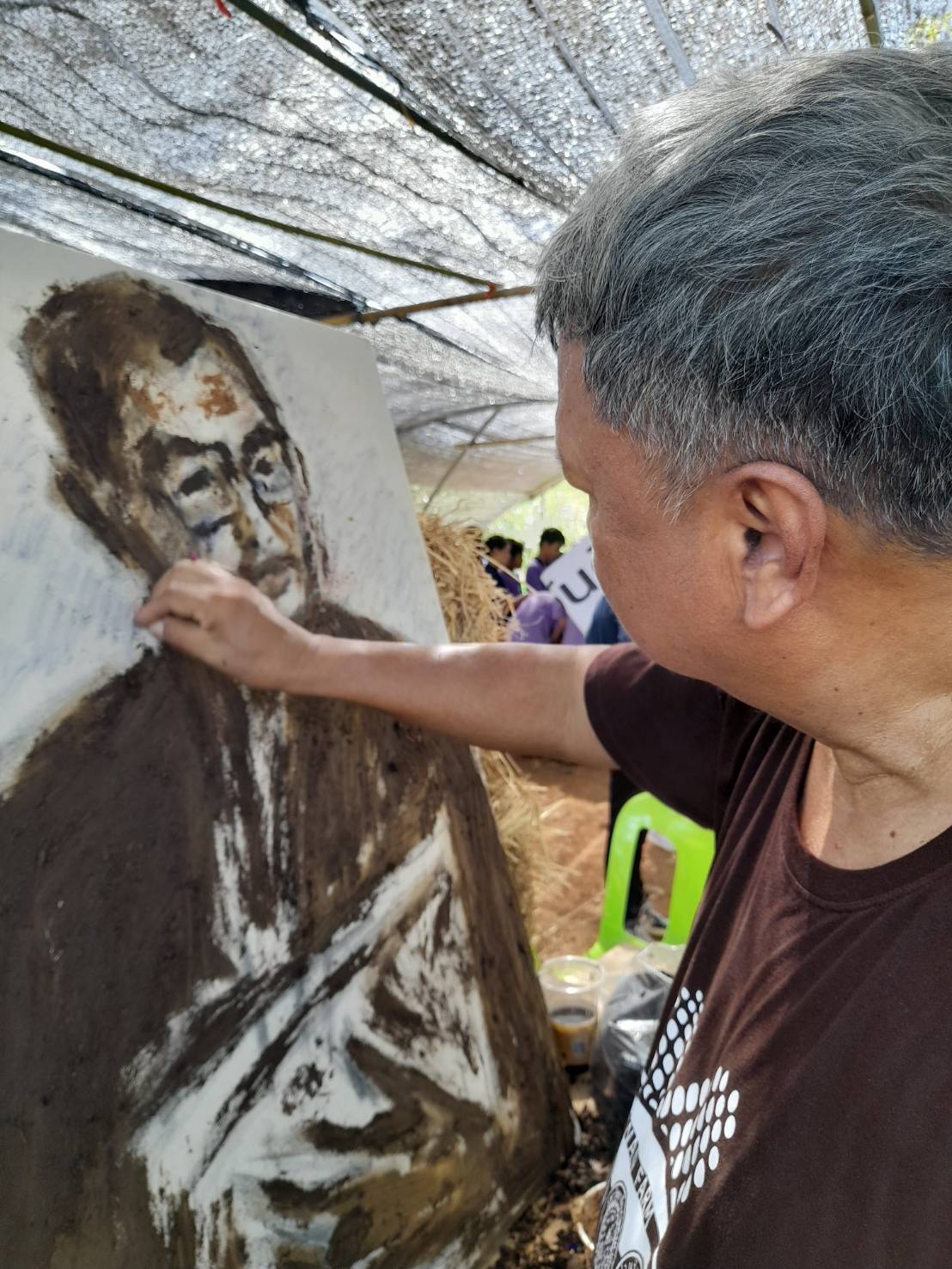 พช.ระยอง จัดกิจกรรม“สร้างศิลปะจากธรรมชาติ ปลูกจิตสำนึกรักษ์ดิน รักษ์น้ำ เนื่องในวันดินโลก”