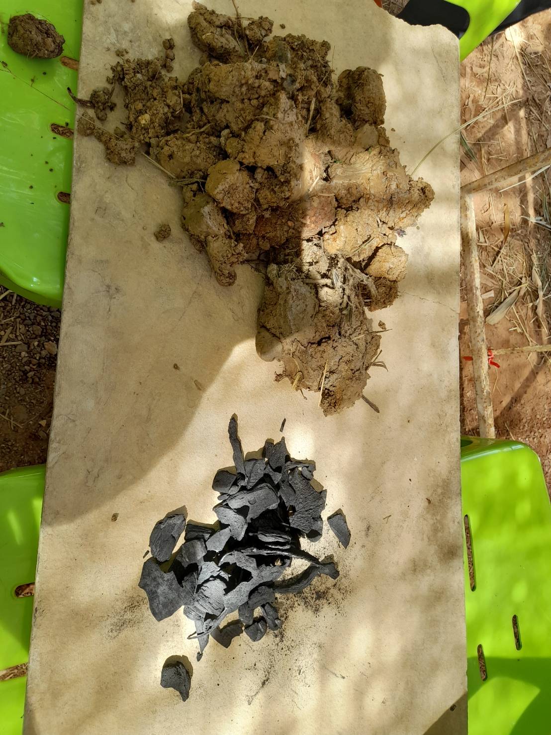 พช.ระยอง จัดกิจกรรม“สร้างศิลปะจากธรรมชาติ ปลูกจิตสำนึกรักษ์ดิน รักษ์น้ำ เนื่องในวันดินโลก”