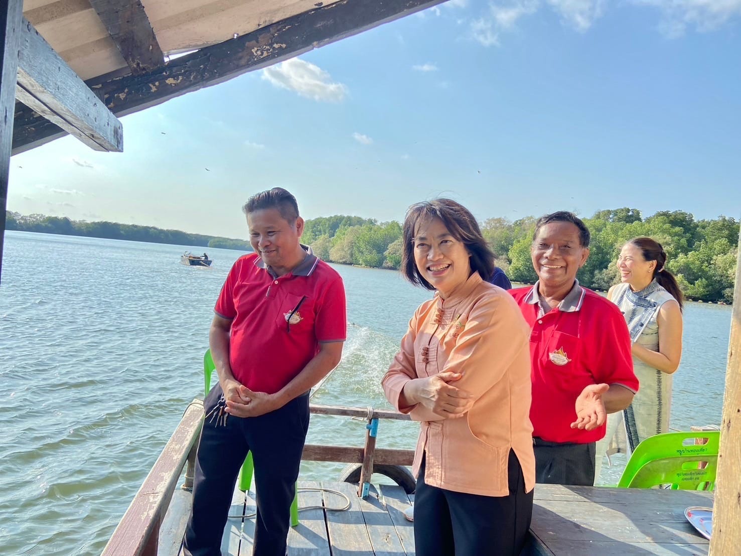 ภาพโครงการส่งเสริมการท่องเที่ยวเชิงสร้างสรรค์ที่นักท่องเที่ยวลงมือปฏิบัติ กิจกรรมส่งเสริมการเรียนรู้ที่นักท่องเที่ยวลงมือปฏิบัติ (D-HOPE)