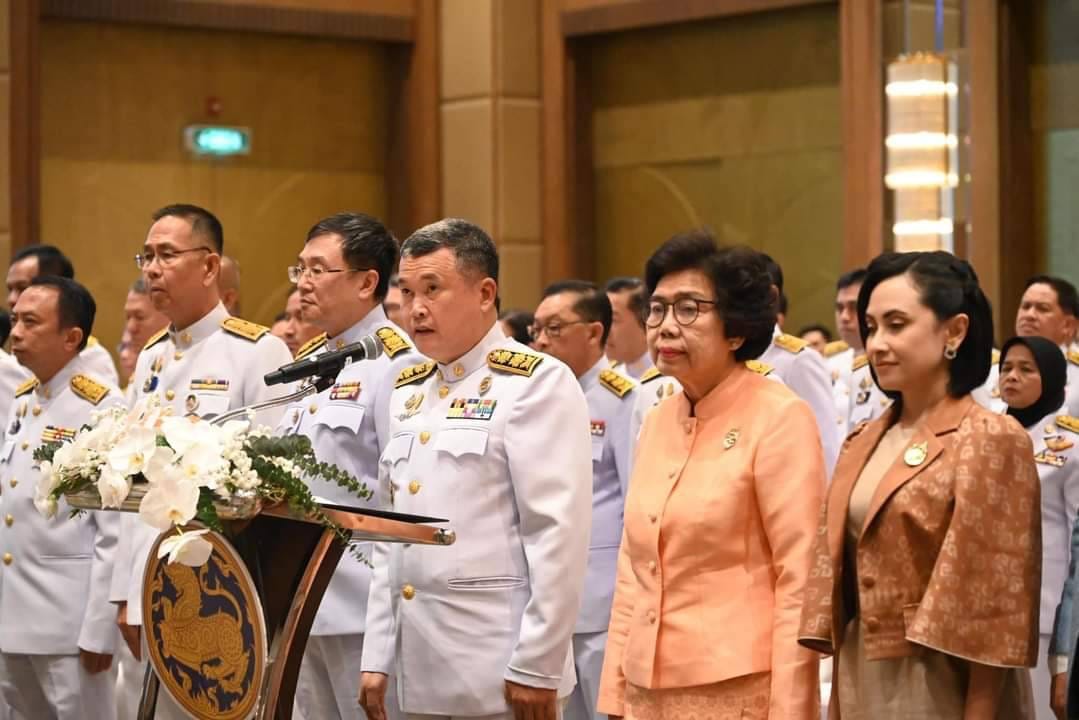 พช.ระยอง ร่วมพิธีมอบแบบผ้าลายพระราชทาน สมเด็จพระเจ้าลูกเธอ เจ้าฟ้าสิริวัณณวรี นารีรัตนราชกัญญา “ผ้าลายสิริวชิราภรณ์” ,”ผ้าลายชบาปัตตานี” และเครื่องหมายรับรองสินค้าแฟชั่นและหัตถกรรมพระราชทาน