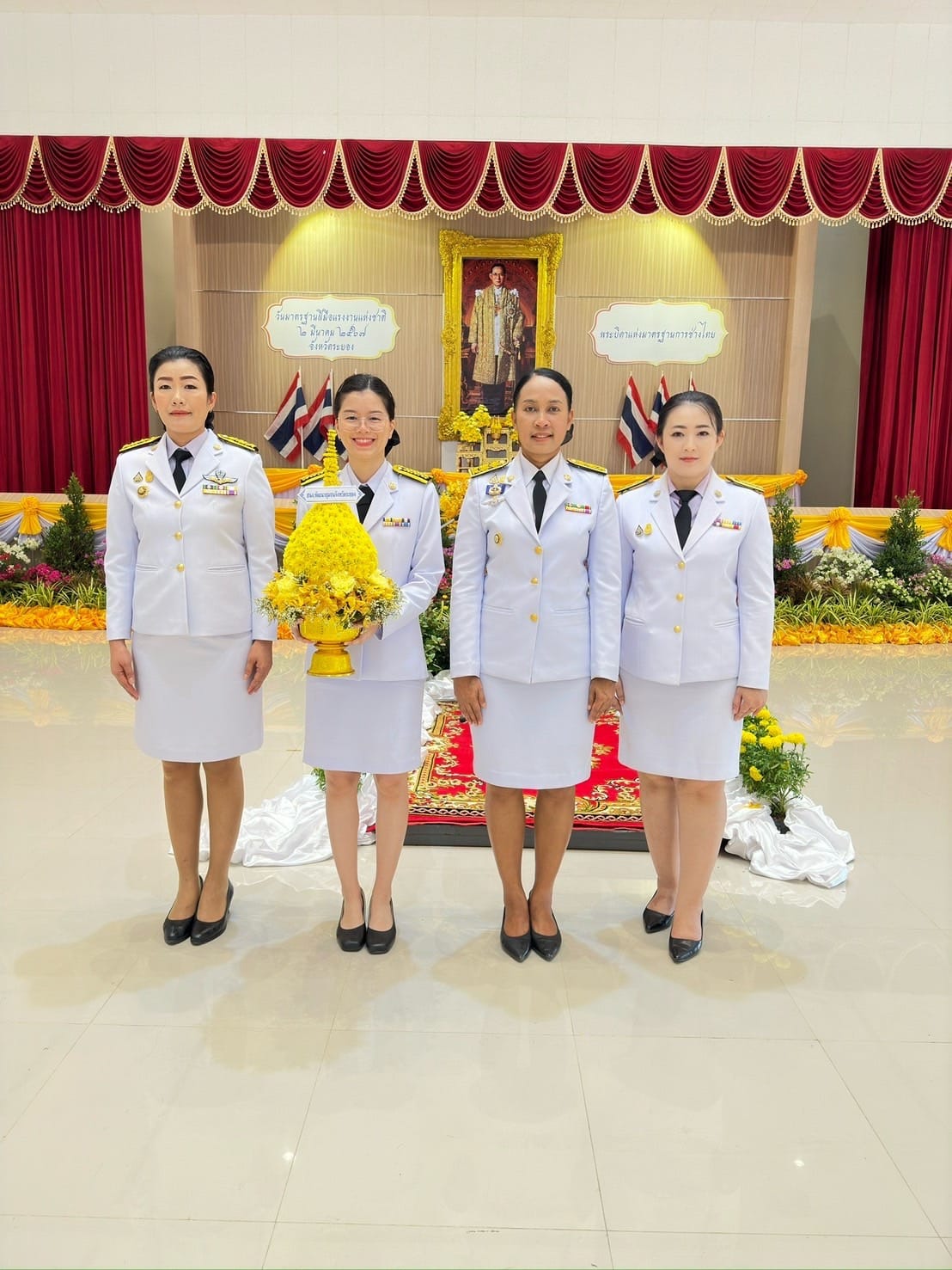 พช.ระยอง ร่วมงานวันมาตรฐานฝีมือแรงงานแห่งชาติ พิธีถวายราชสักการะแด่ พระบาทสมเด็จพระบรมชนกาธิเบศร มหาภูมิพลอดุลยเดชมหาราช บรมนาถบพิตร พระบิดาแห่งมาตรฐานการช่างไทย