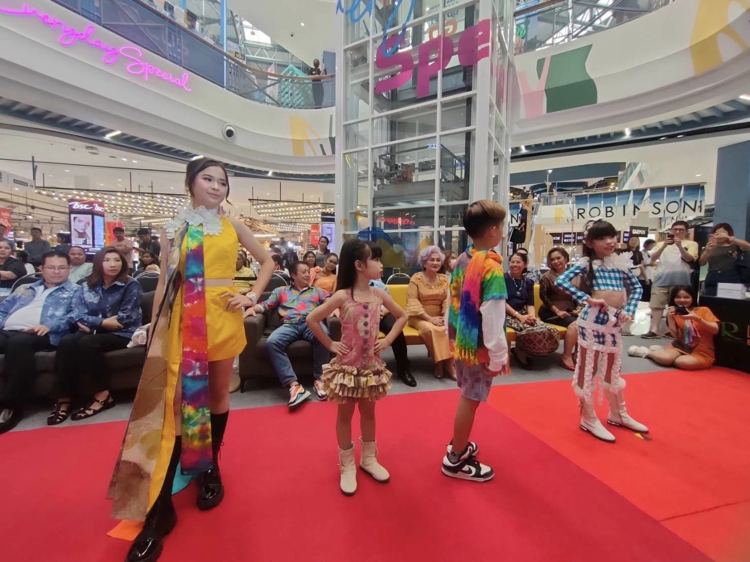 พช.ระยอง ร่วมกิจกรรม Robinson lifestlye 2nd Anniversary