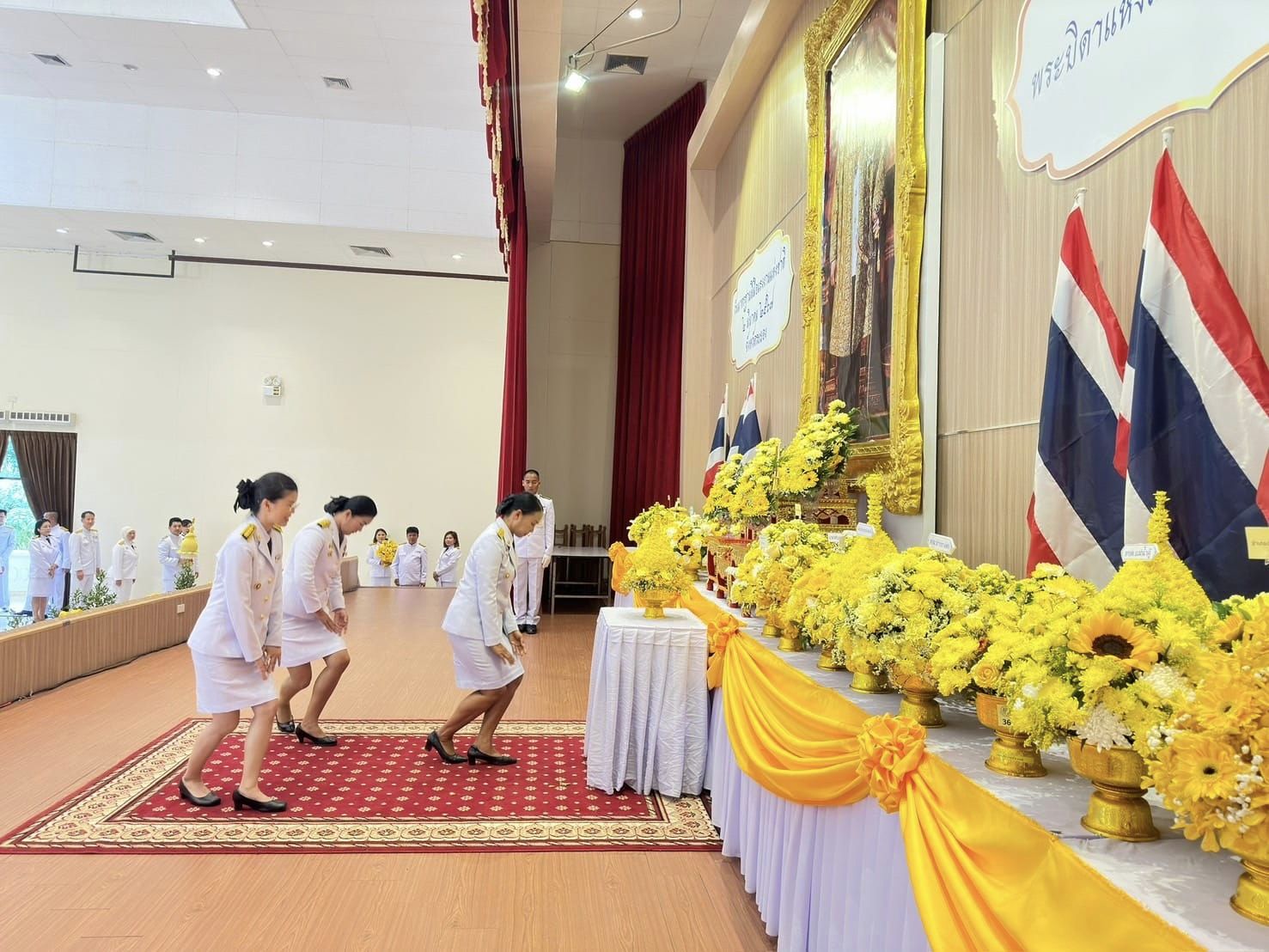 พช.ระยอง ร่วมงานวันมาตรฐานฝีมือแรงงานแห่งชาติ พิธีถวายราชสักการะแด่ พระบาทสมเด็จพระบรมชนกาธิเบศร มหาภูมิพลอดุลยเดชมหาราช บรมนาถบพิตร พระบิดาแห่งมาตรฐานการช่างไทย