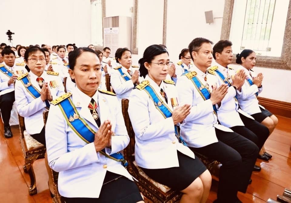 สำนักงานพัฒนาชุมชนจังหวัดระยอง ร่วมพิธีเวียนเทียนสมโภชน้ำพระพุทธมนต์ศักดิ์สิทธิ์ เนื่องในโอกาสมหามงคลเฉลิมพระชนมพรรษา 6 รอบ 28 กรกฎาคม 2567