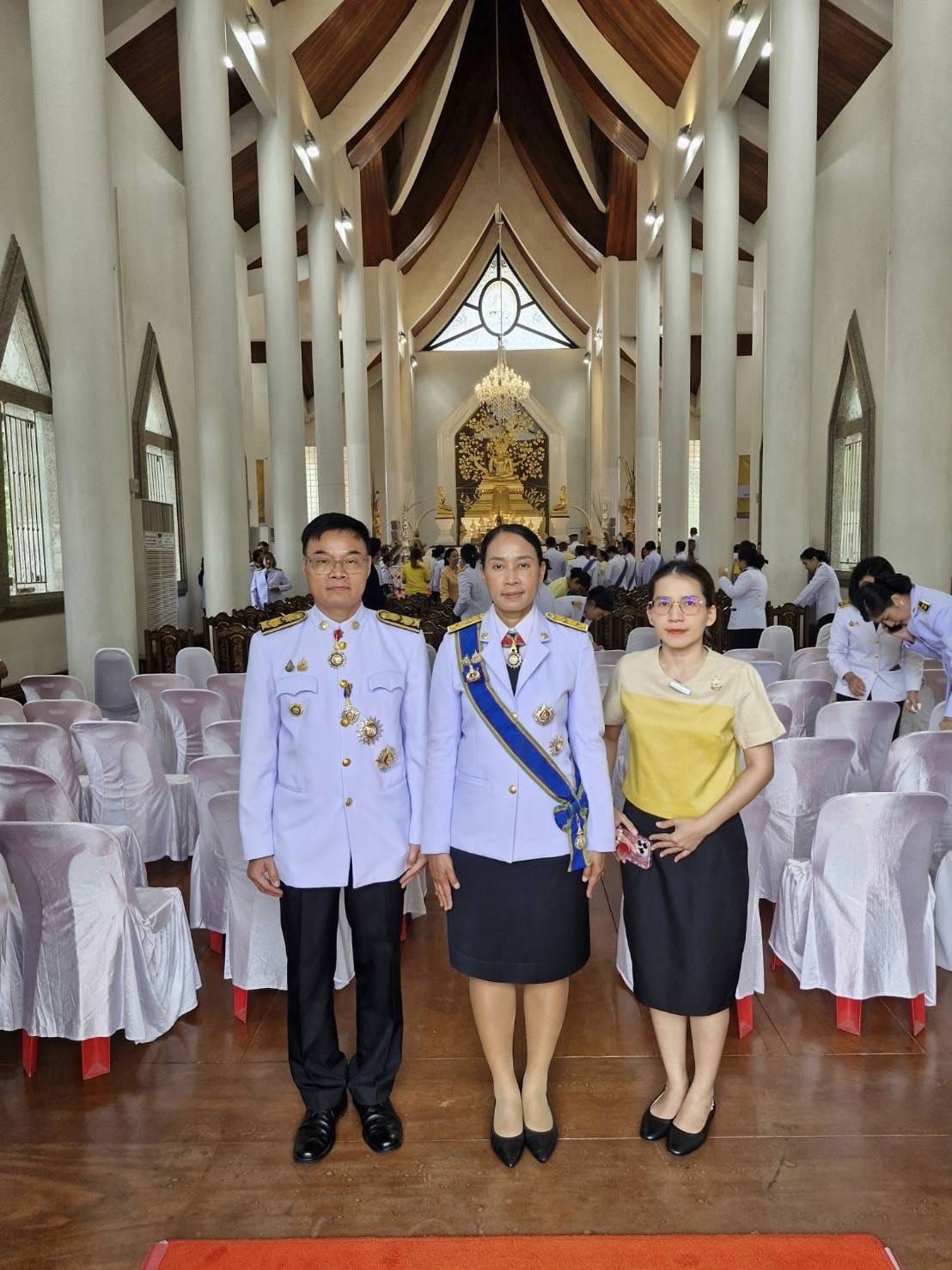 สำนักงานพัฒนาชุมชนจังหวัดระยอง ร่วมพิธีเวียนเทียนสมโภชน้ำพระพุทธมนต์ศักดิ์สิทธิ์ เนื่องในโอกาสมหามงคลเฉลิมพระชนมพรรษา 6 รอบ 28 กรกฎาคม 2567