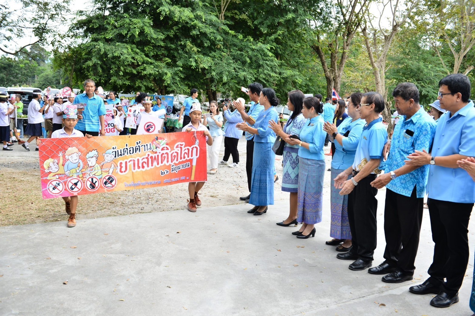 พช.ระยอง ร่วมกับเครือข่ายกองทุนแม่ของแผ่นดินจังหวัดระยอง จัดกิจกรรม 25 พฤศจิกายน วันกองทุนแม่ของแผ่นดิน “๒ ทศวรรษ กองทุนแม่ของแผ่นดิน ครอบครัวอบอุ่น ชุมชนเข้มแข็ง”