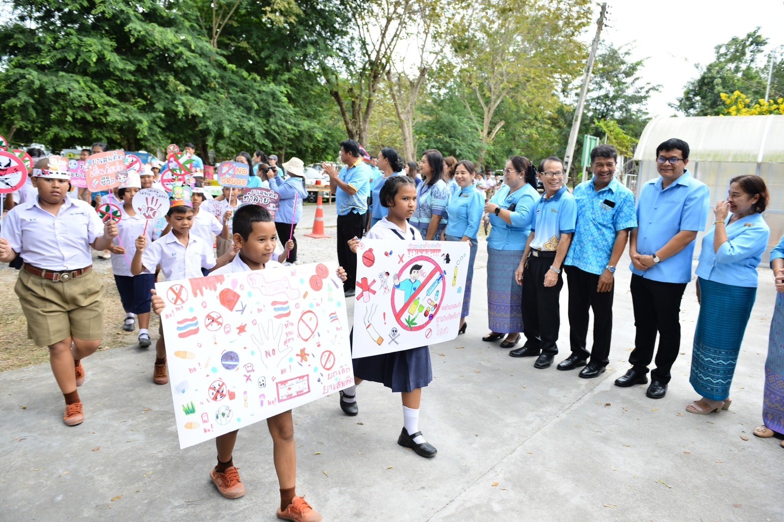 พช.ระยอง ร่วมกับเครือข่ายกองทุนแม่ของแผ่นดินจังหวัดระยอง จัดกิจกรรม 25 พฤศจิกายน วันกองทุนแม่ของแผ่นดิน “๒ ทศวรรษ กองทุนแม่ของแผ่นดิน ครอบครัวอบอุ่น ชุมชนเข้มแข็ง”