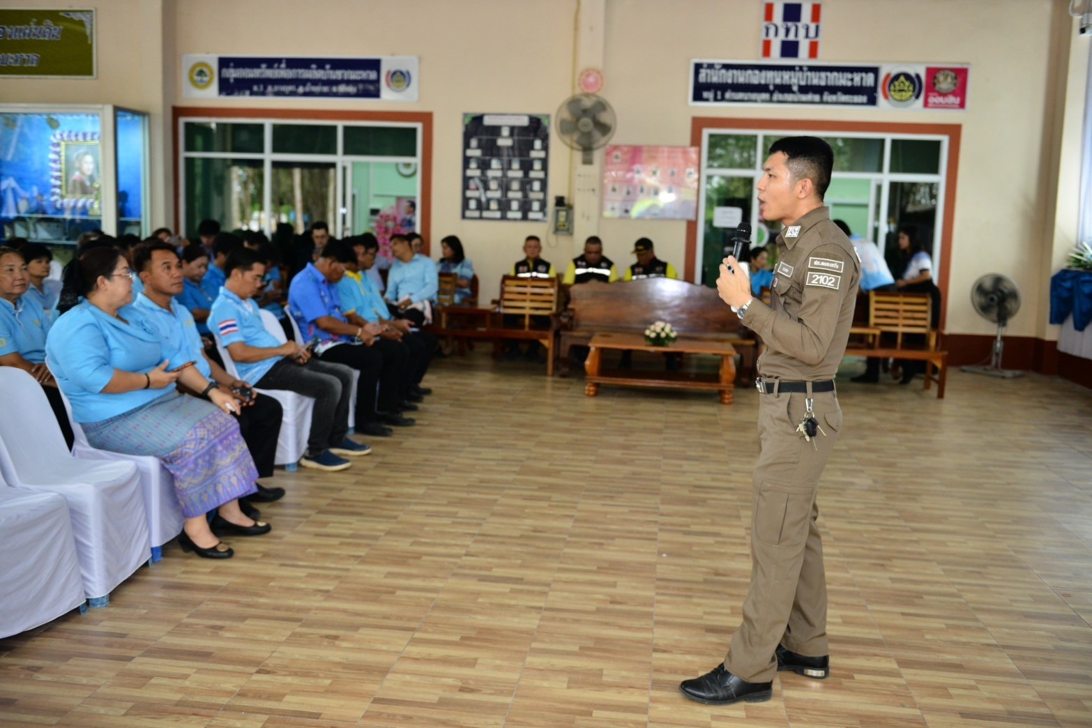 พช.ระยอง ร่วมกับเครือข่ายกองทุนแม่ของแผ่นดินจังหวัดระยอง จัดกิจกรรม 25 พฤศจิกายน วันกองทุนแม่ของแผ่นดิน “๒ ทศวรรษ กองทุนแม่ของแผ่นดิน ครอบครัวอบอุ่น ชุมชนเข้มแข็ง”