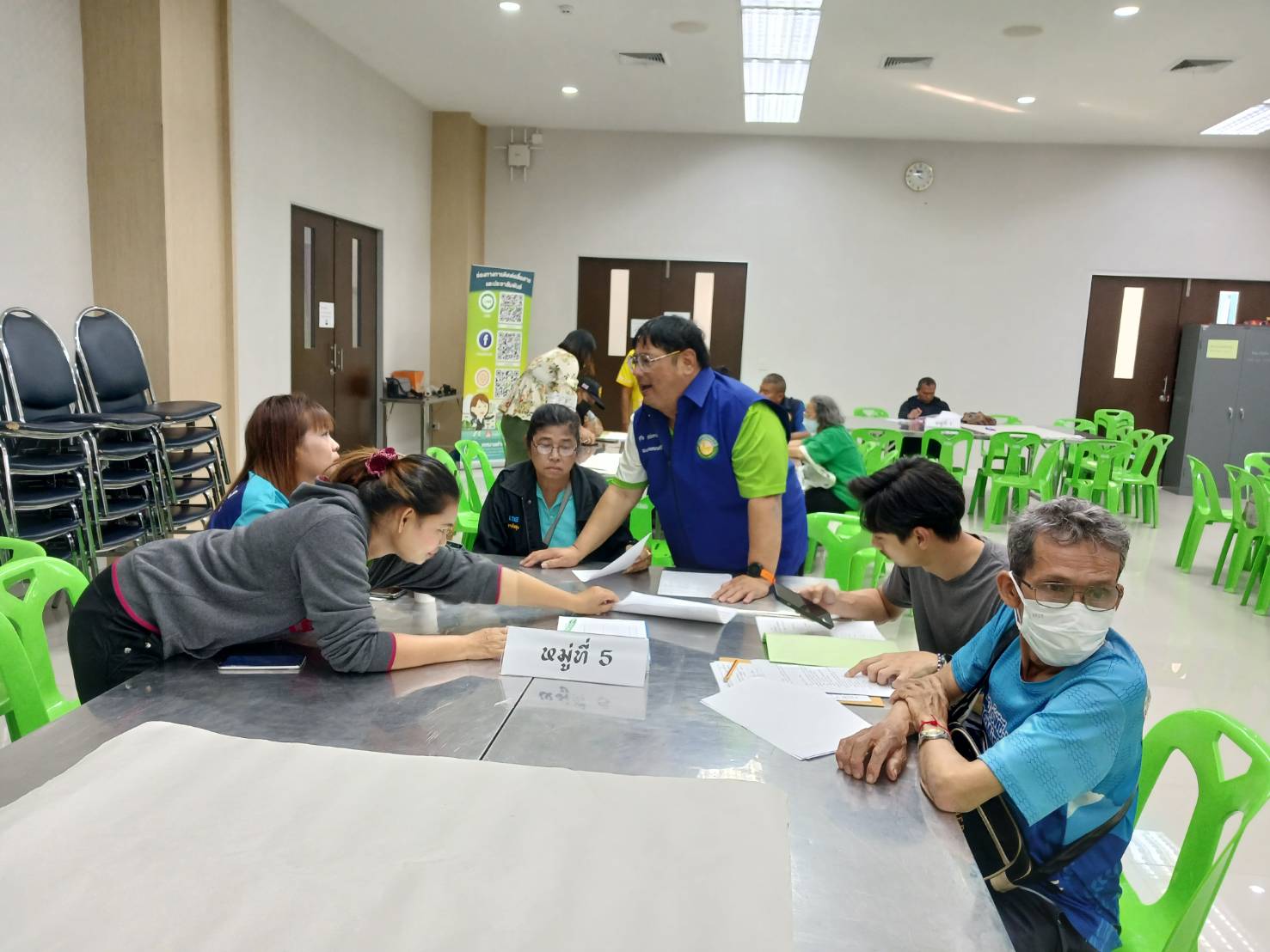 สำนักงานพัฒนาชุมชนอำเภอเมืองระยอง ร่วมประชุมเพื่อจัดทำแผนชุมชนประจำปีงบประมาณ พ.ศ. 2568