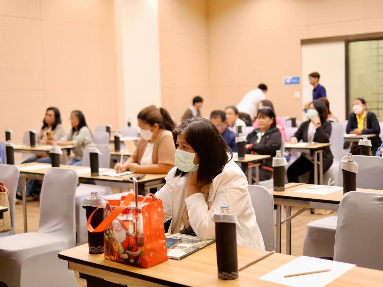 สำนักงานพัฒนาชุมชนจังหวัดระยอง ดำเนินโครงการพัฒนาคุณภาพมาตรฐานผลิตภัณฑ์ OTOP กลุ่มปรับตัวสู่การพัฒนา (Quadrant D)