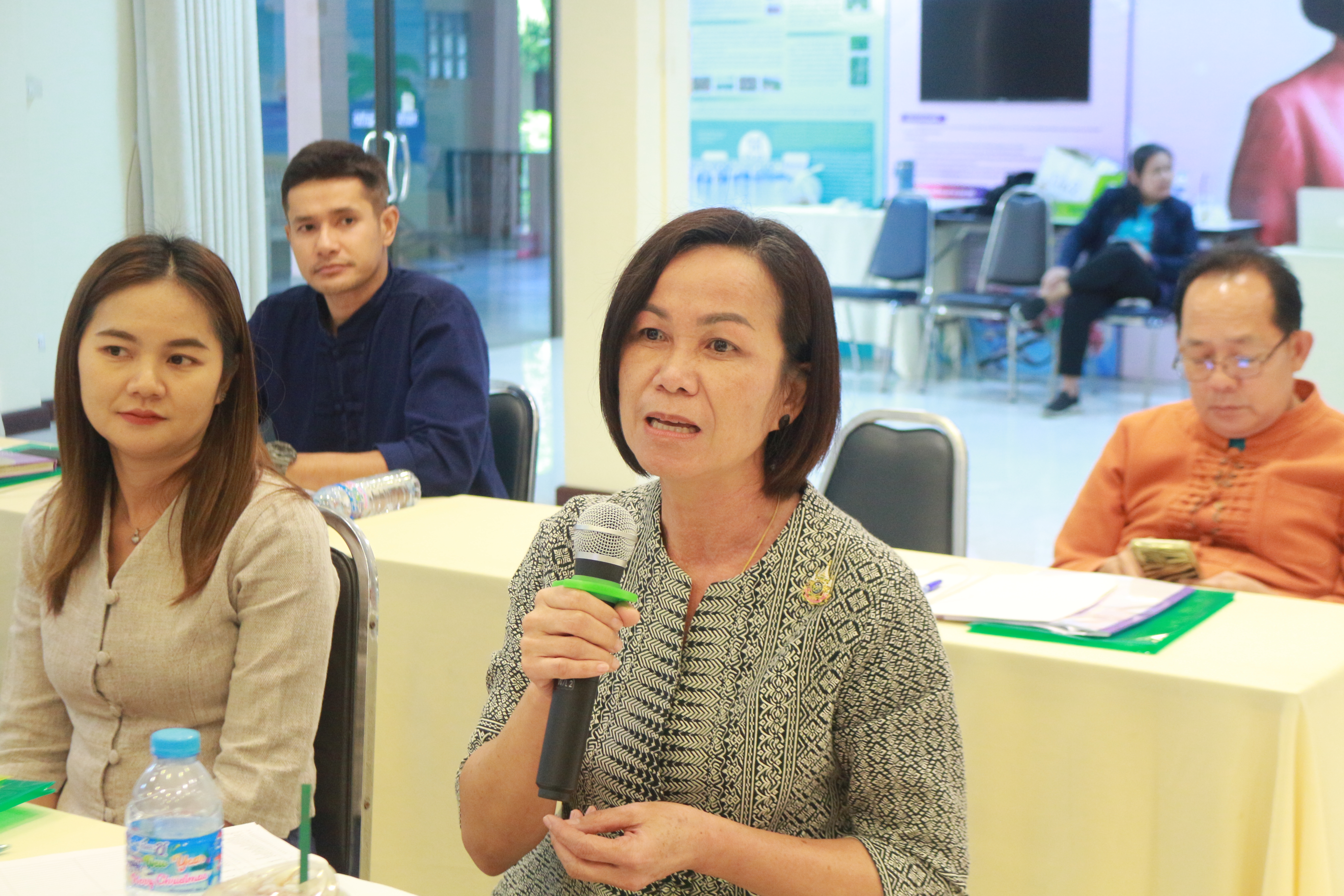 ประชุมเชิงปฏิบัติการพัฒนาศักยภาพเจ้าหน้าที่พัฒนาชุมชน ผู้รับผิดชอบงานการพัฒนาหมู่บ้านคนรักษ์ช้างฯ