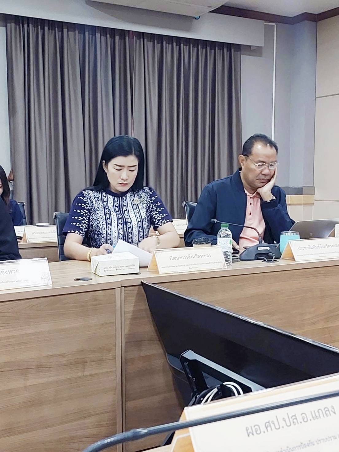 ช.ระยอง ร่วมประชุมศูนย์ปฏิบัติการติดตามเร่งรัดการบำบัดรักษา ฟื้นฟูสภาพสังคม ป้องกันและปราบปรามยาเสพติด ครั้งที่ 3/2568