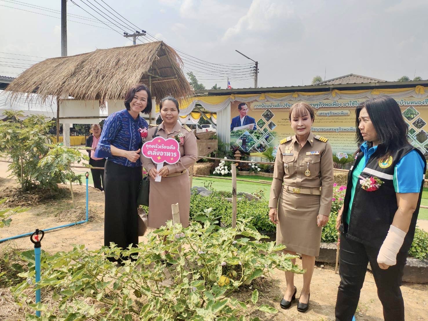 สำนักงานพัฒนาชุมชนจังหวัดระยอง ร่วมเป็นคณะกรรมการพิจารณาคัดเลือกกำนัน ผู้ใหญ่บ้าน ฯลฯ เข้ารับรางวัล ประจำปี 2568