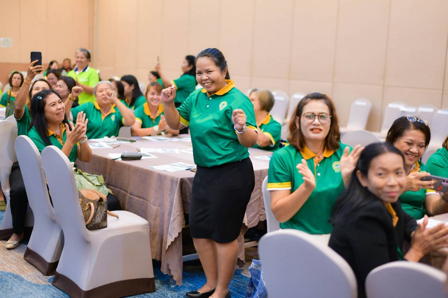 พช. ระยองแสดงพลังขับเคลื่อนงานกลุ่มออมทรัพย์เพื่อการผลิต ในงาน“มหกรรมการออม 51 ปี ทุนชุมชนขับเคลื่อนเศรษฐกิจฐานราก (ระดับภูมิภาค)