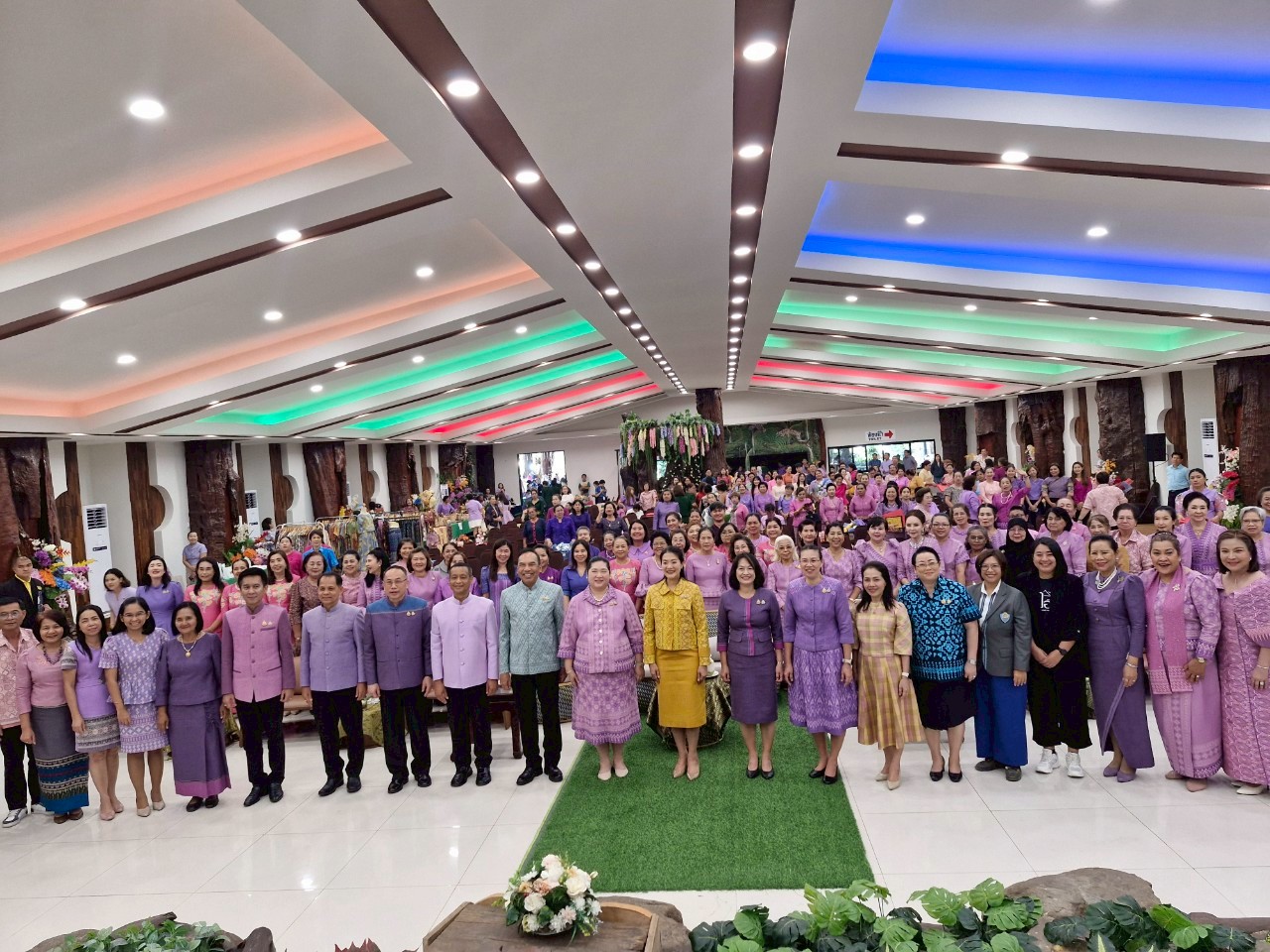 พช.ระยอง ดำเนินโครงการเชิดชูเกียรติสตรีภาคกลางทีมีผลงานดีเด่นเนื่องในงานสตรีสากล ประจำปี 2568