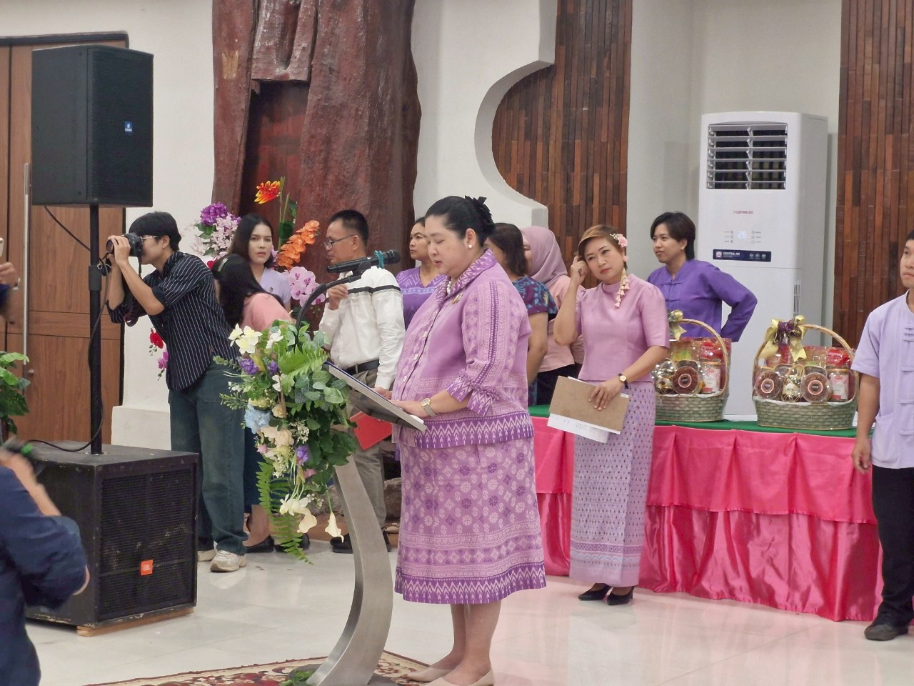 พช.ระยอง ดำเนินโครงการเชิดชูเกียรติสตรีภาคกลางทีมีผลงานดีเด่นเนื่องในงานสตรีสากล ประจำปี 2568