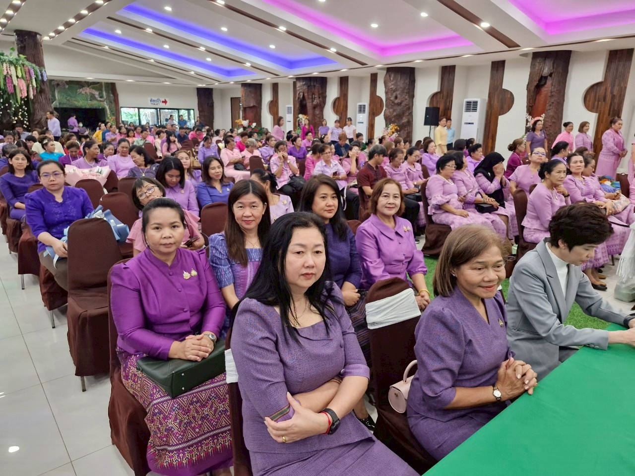 พช.ระยอง ดำเนินโครงการเชิดชูเกียรติสตรีภาคกลางทีมีผลงานดีเด่นเนื่องในงานสตรีสากล ประจำปี 2568