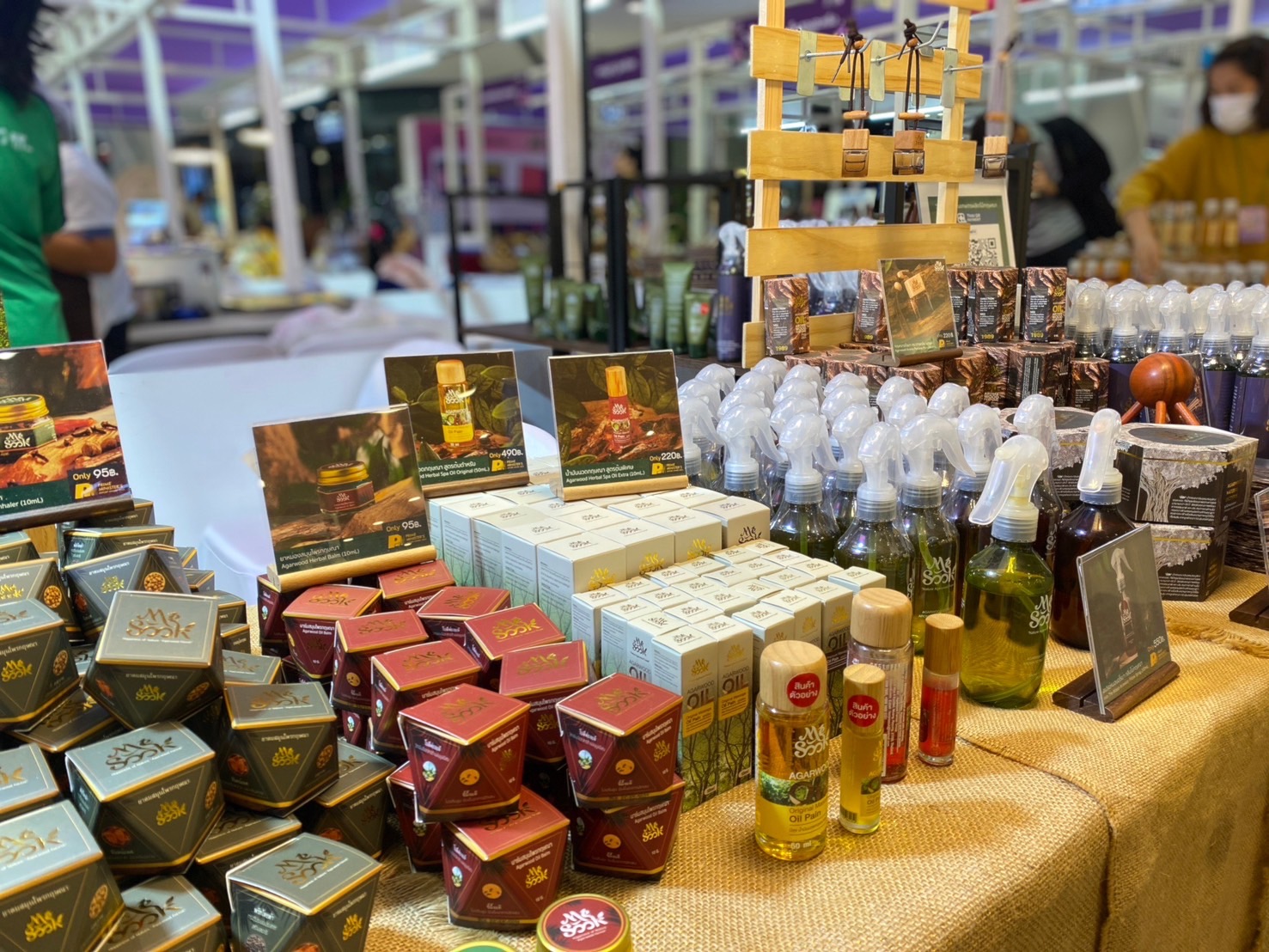 สำนักงานพัฒนาชุมชนจังหวัดระยอง จัดโครงการพัฒนาการท่องเที่ยวเพื่อยกระดับเข้าสู่ความเป็นสากล กิจกรรม เที่ยว ฟิน กิน ช้อป จังหวัดระยอง ระหว่างวันที่ 5-9 มีนาคม 2568 ณ ลานโปรโมชั่น ชั้น 1 ศูนย์การค้าเซ็นทรัล ระยอง