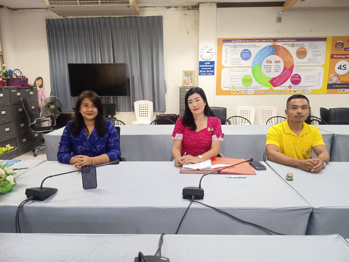 พช.ระยอง ร่วมรับฟังรายการ Together ก้าวไปด้วยกัน EP.2 D-HOPE