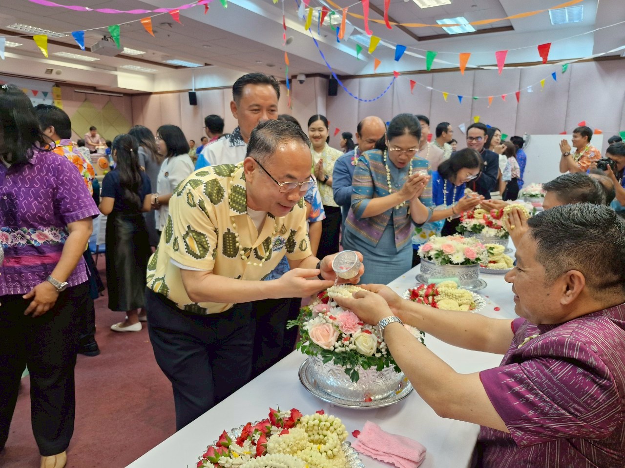 พช.ระยอง ร่วมกิจกรรม Happy Family สืบสาน สงกรานต์ ตำนาน พช. เนื่องในเทศกาลสงกรานต์ ประจำปี 2568  