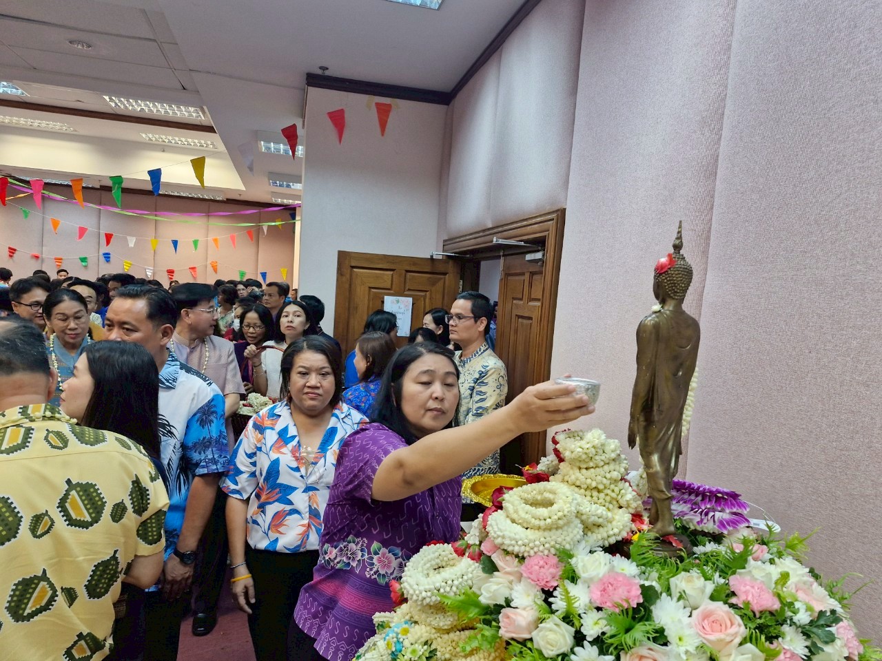 พช.ระยอง ร่วมกิจกรรม Happy Family สืบสาน สงกรานต์ ตำนาน พช. เนื่องในเทศกาลสงกรานต์ ประจำปี 2568  