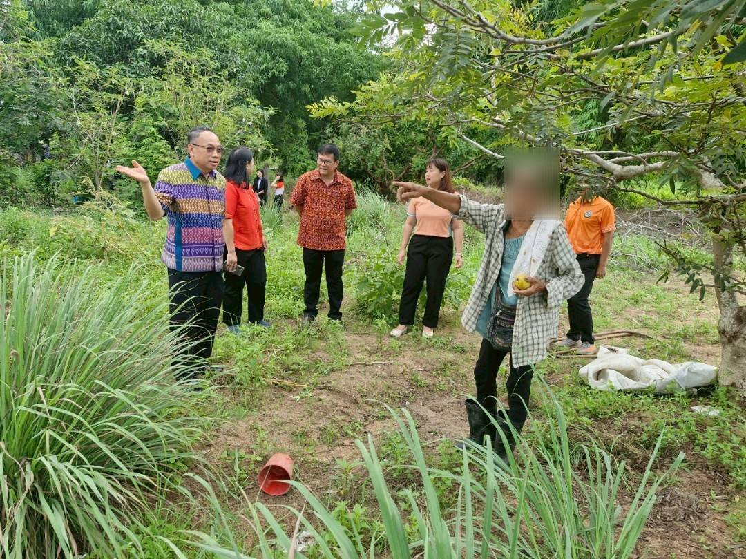 พช.ระยอง ลงพื้นที่ติดตามเยี่ยมเยือนกลุ่มเปราะบางที่ได้รับทุนช่วยเหลือจากกองทุนพัฒนาเด็กชนบทในพระราชูปถัมภ์สมเด็จพระเทพรัตนราชสุดาฯ สยามบรมราชกุมารี