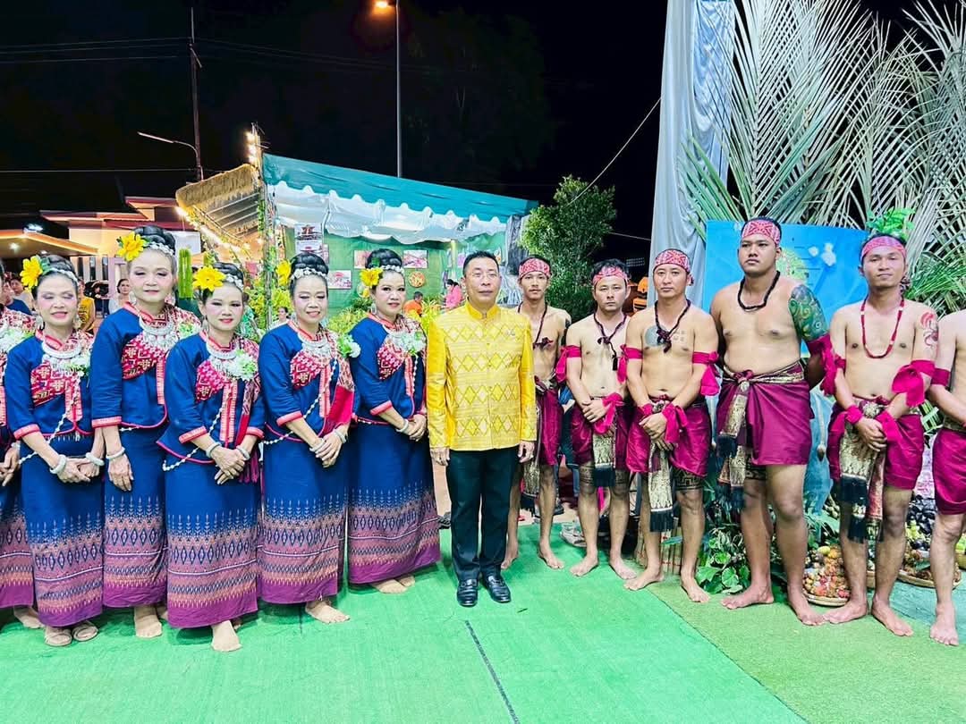 สำนักงานพัฒนาชุมชนจังหวัดระยอง ร่วมงานเทศกาลผลไม้และของดีอำเภอเขาชะเมา เปิดเขาเล่าเรื่อง เมืองชะเมา ครั้งที่ 15 ประจำปี พ.ศ. 2568