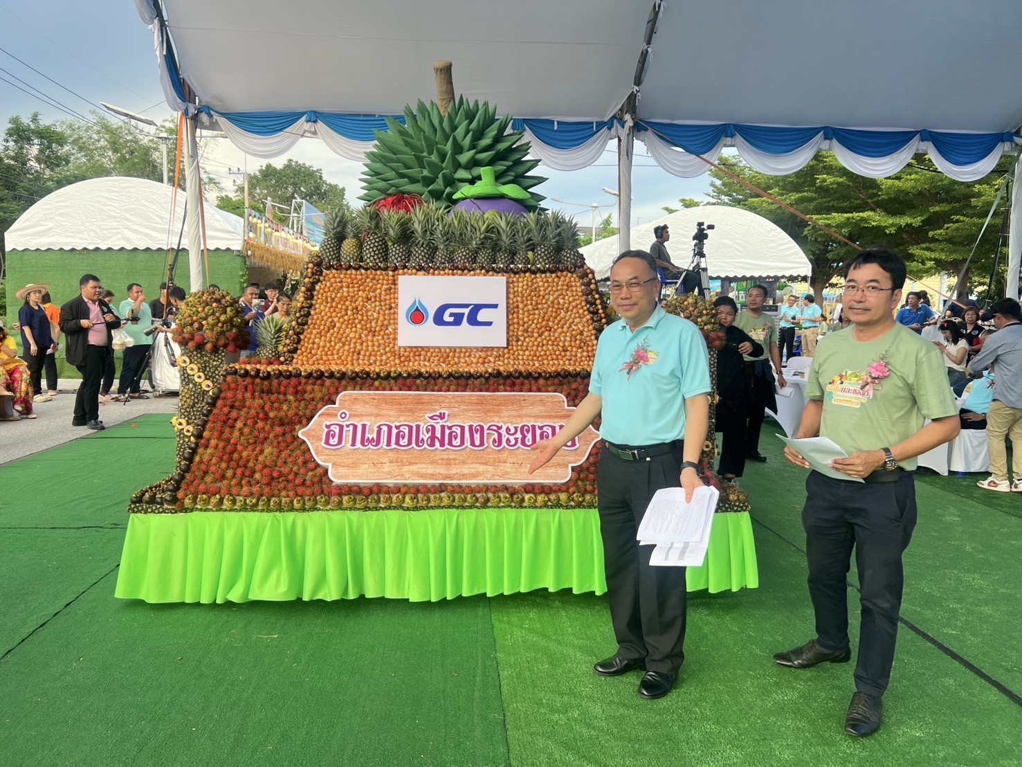 สำนักงานพัฒนาชุมชนจังหวัดระยอง ร่วมพิธีเปิดงานเทศกาลผลไม้และของดีจังหวัดระยอง ประจำปี 2568