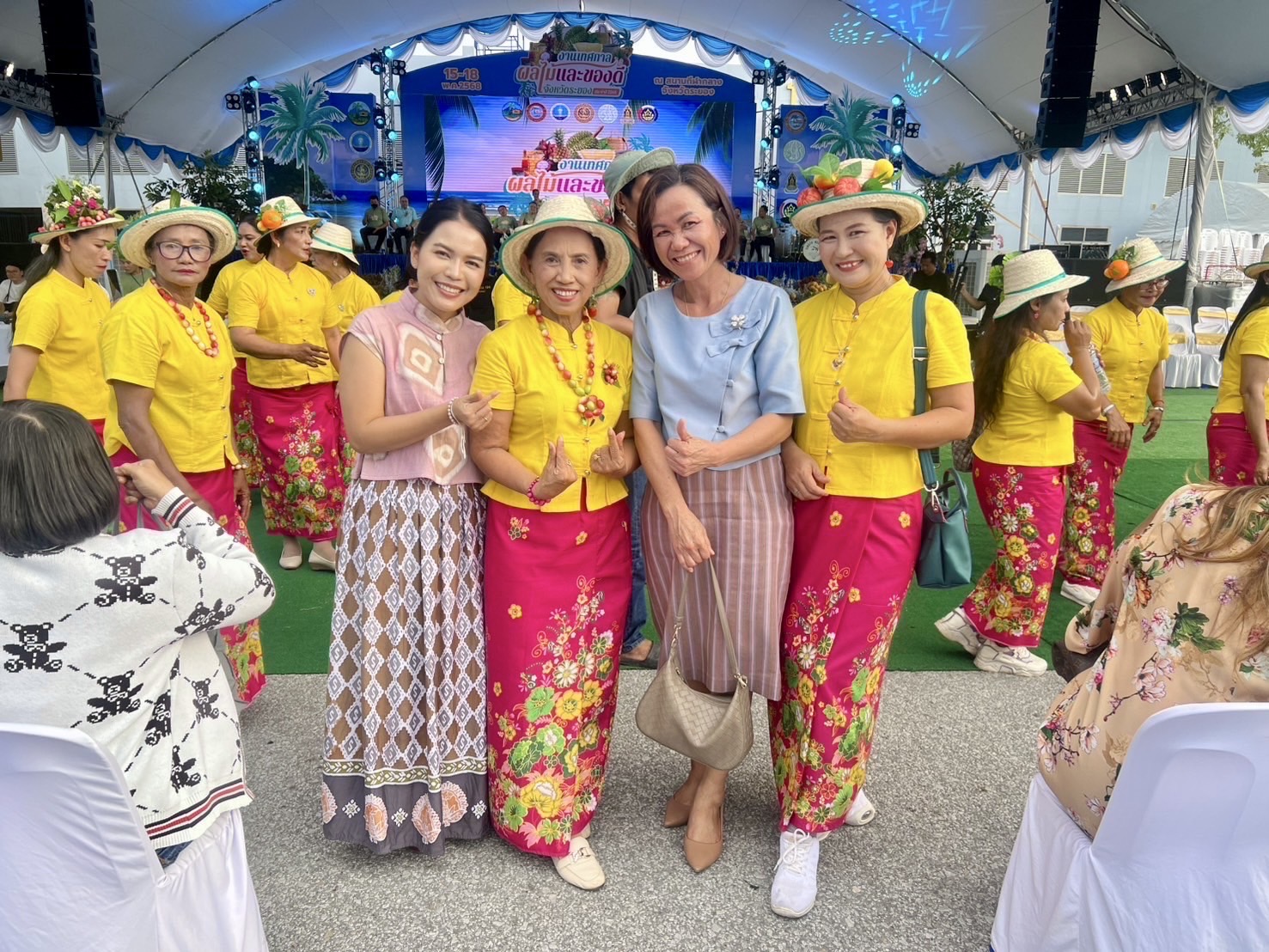 สำนักงานพัฒนาชุมชนจังหวัดระยอง ร่วมพิธีเปิดงานเทศกาลผลไม้และของดีจังหวัดระยอง ประจำปี 2568