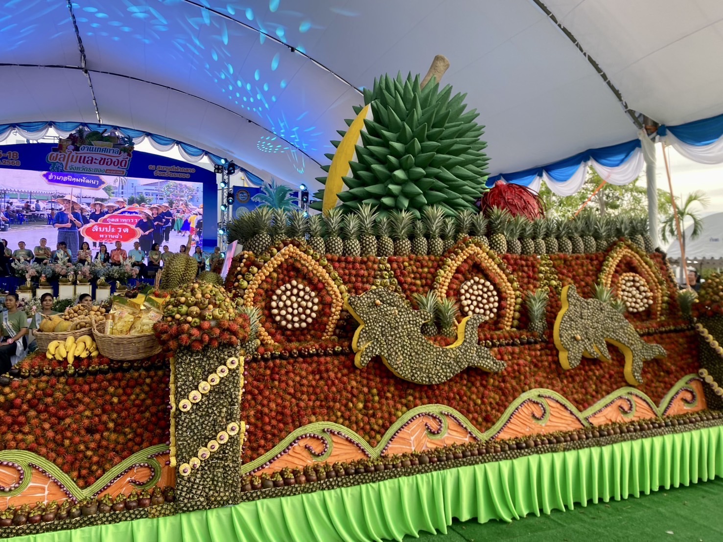 สำนักงานพัฒนาชุมชนจังหวัดระยอง ร่วมพิธีเปิดงานเทศกาลผลไม้และของดีจังหวัดระยอง ประจำปี 2568