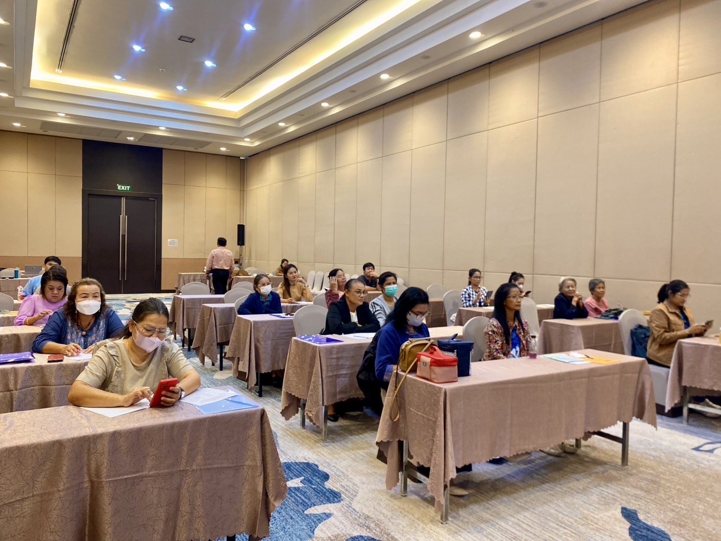 สำนักงานพัฒนาชุมชนจังหวัดระยอง จัดกิจกรรมโครงการส่งเสริมการสร้างรายได้จากกิจการอาหารปลอดภัย ประจำปีงบประมาณ พ.ศ. 2568